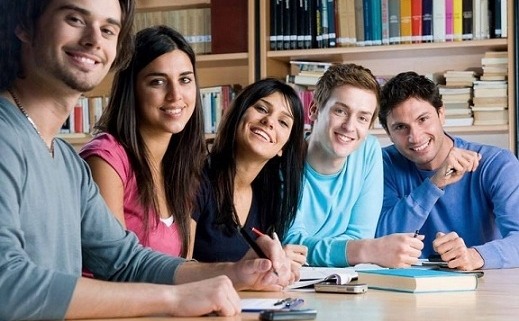 کلاس free discussion در تهران